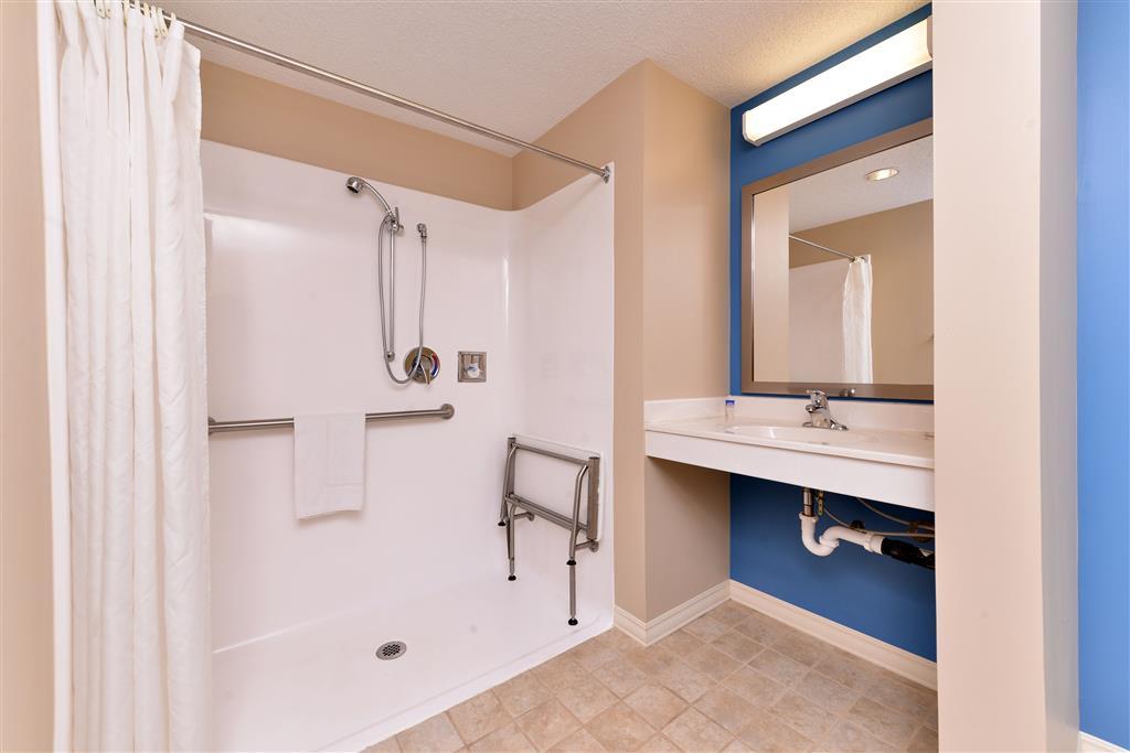 Americas Best Value Inn & Suites St Clairsville Wheeling St. Clairsville Zimmer foto