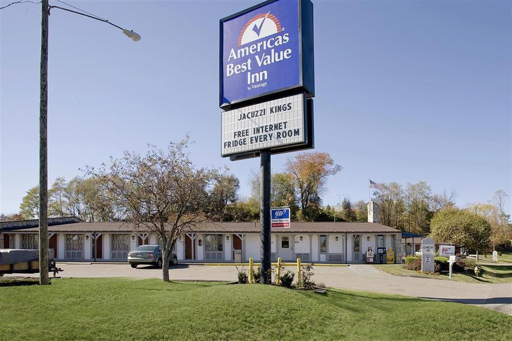 Americas Best Value Inn & Suites St Clairsville Wheeling St. Clairsville Exterior foto