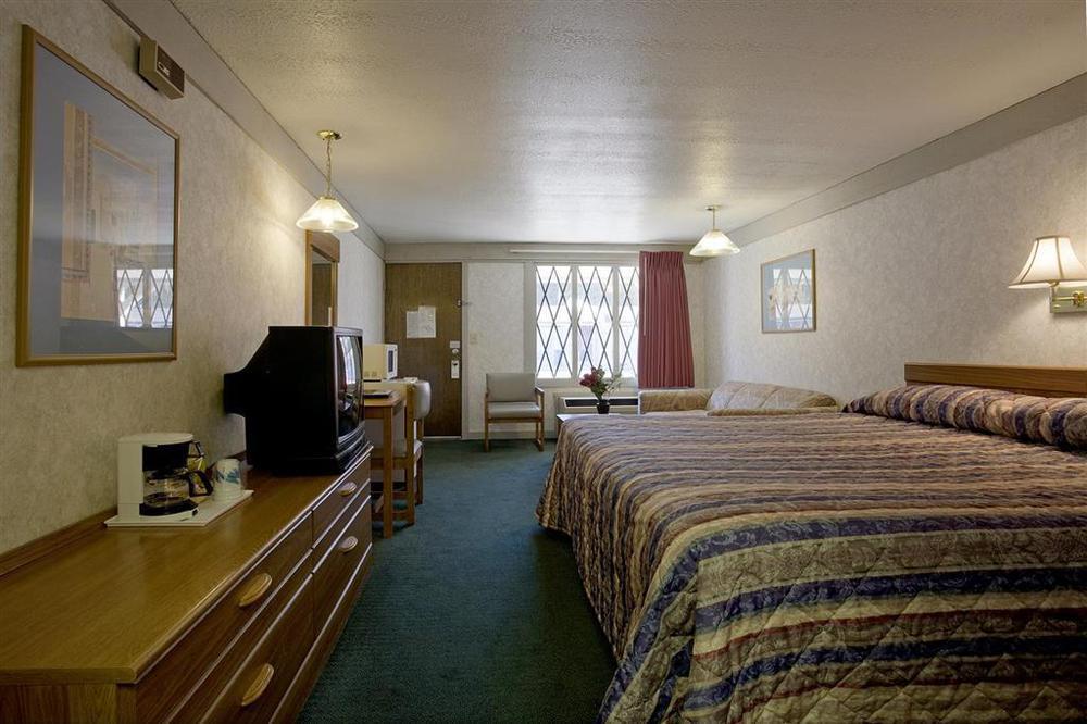 Americas Best Value Inn & Suites St Clairsville Wheeling St. Clairsville Zimmer foto
